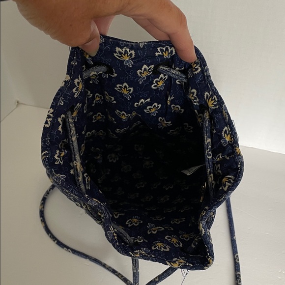 Vera Bradley retired Maison Floral navy blue/yellow Drawstring Backpack - Picture 3 of 11